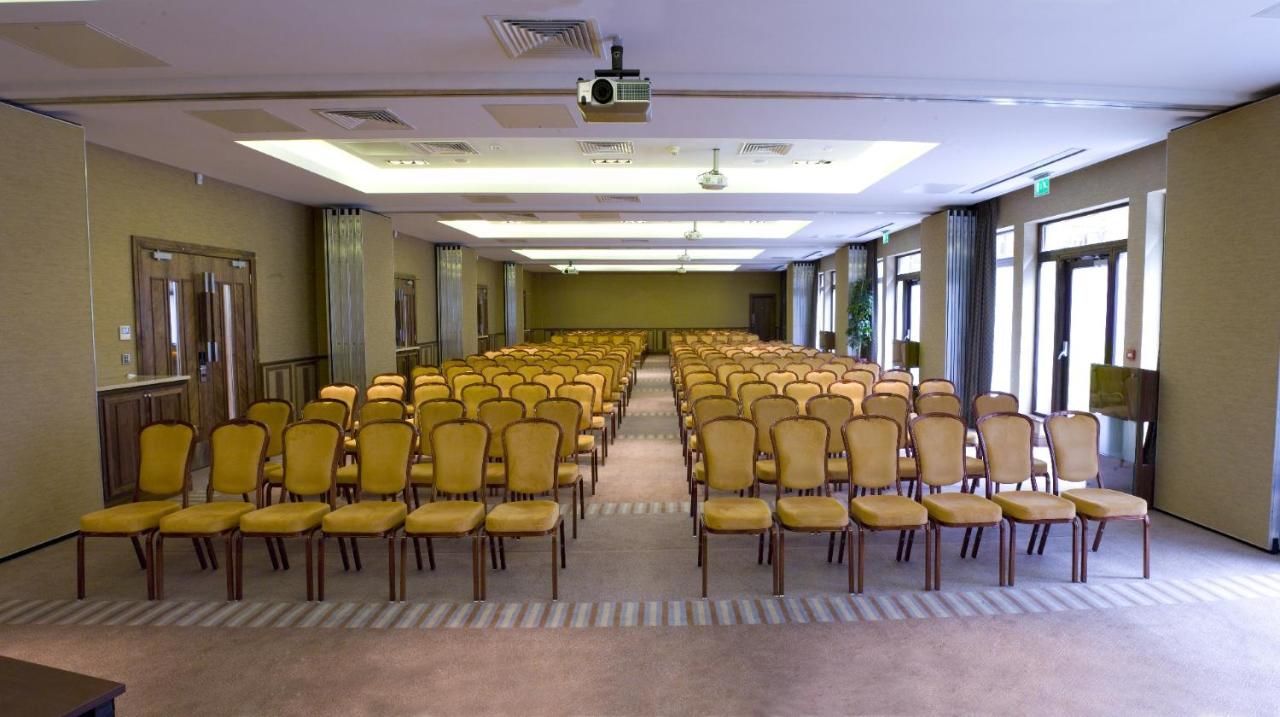 Отель Camden Court Hotel Дублин-27